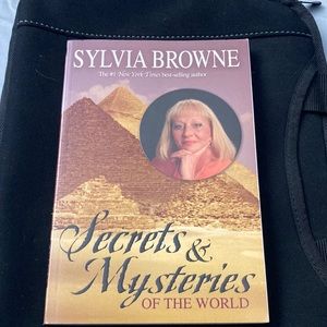 BOGO Sylvia Browne Secrets And Mysteries Of The World softcover BUY 1 GET 1 FREE